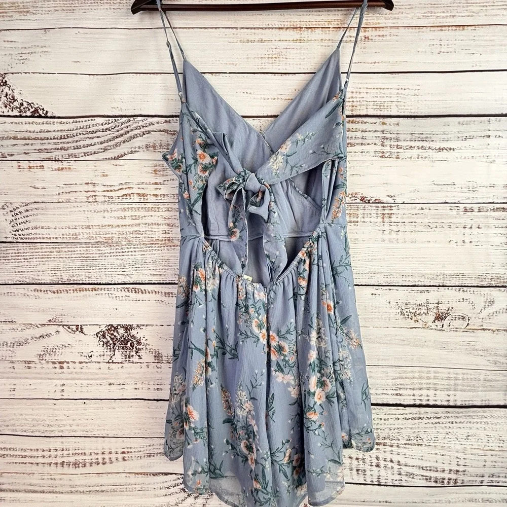 American Eagle Chiffon Romper M Blue Floral Feminine Romantic Open Back Cottage